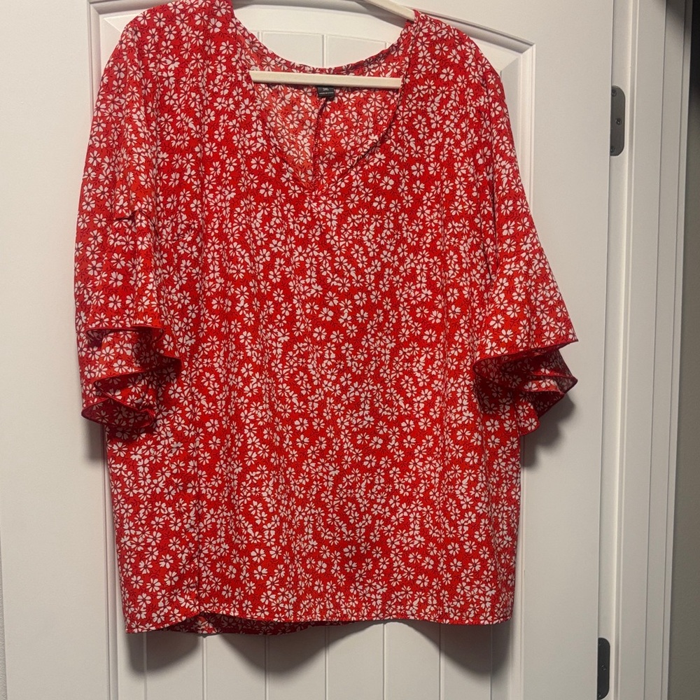 SHEIN Red and White Floral Blouse
